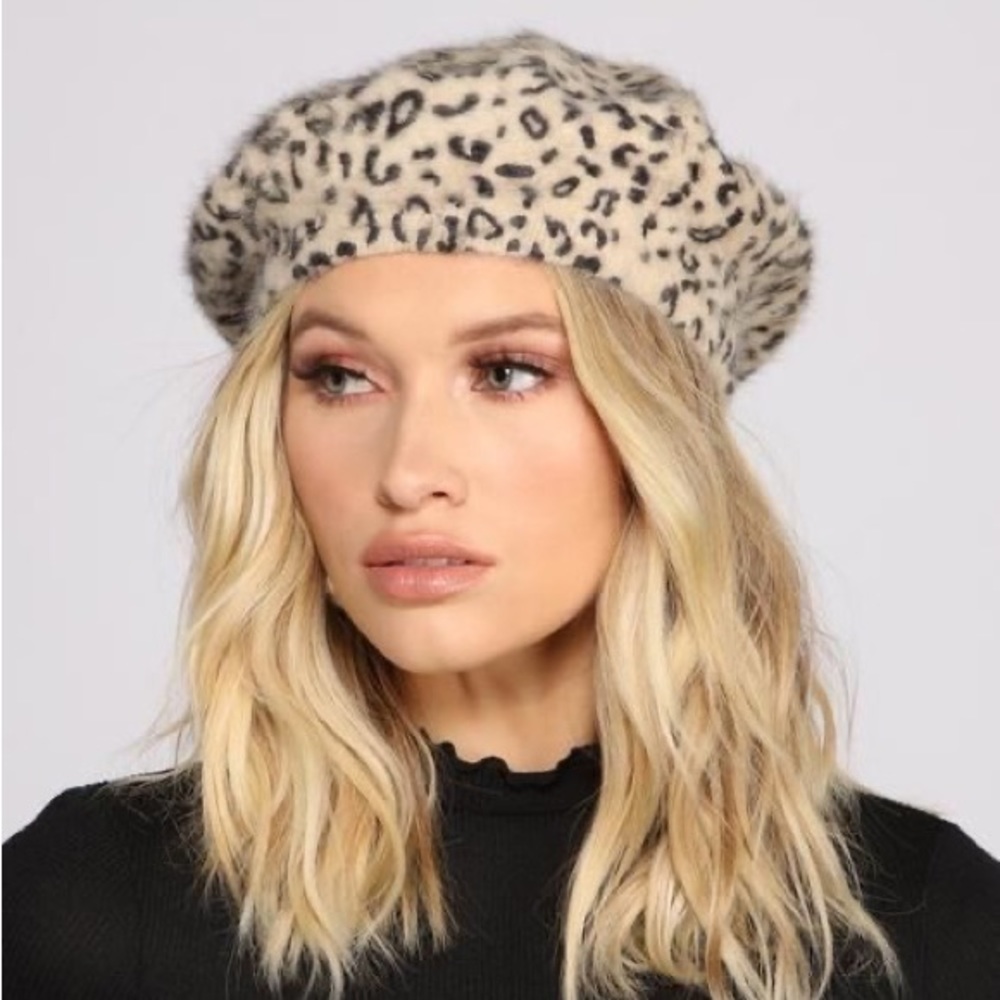 leopard print beret parisian vintage 90s street style thrifted y2k trendy